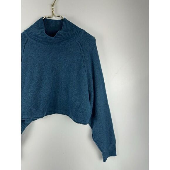 Urban Outfitters Size Large Kyla Cropped Turtleneck Sweater in Teal - Picture 5 of 9